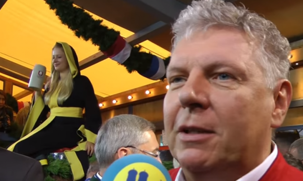 Burgemeester München opent oktoberfest